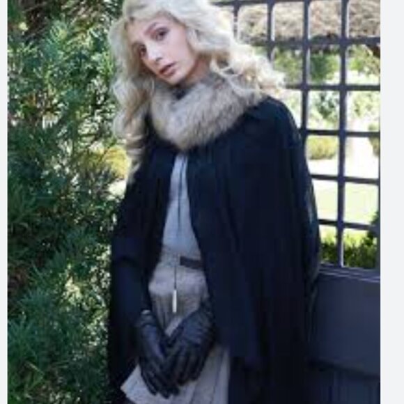 ANNA IRION Cashmere fur capelet Cape in Blue O/S - Picture 1 of 10